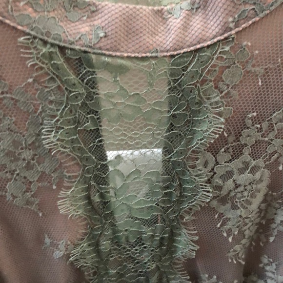 Stunning mint lace dress 👗 - Picture 5 of 11